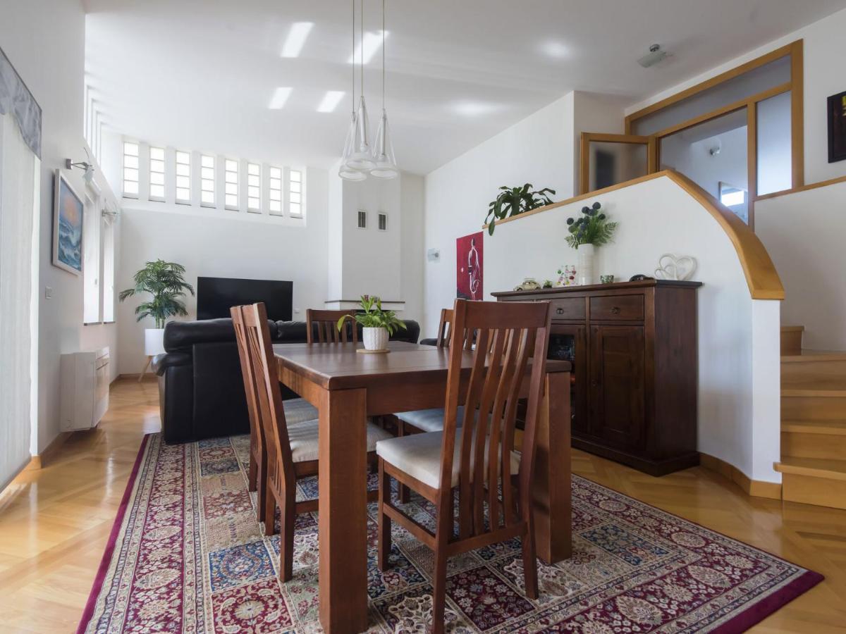 Gorgeous Seaside In With Swimming Pool * Zadar