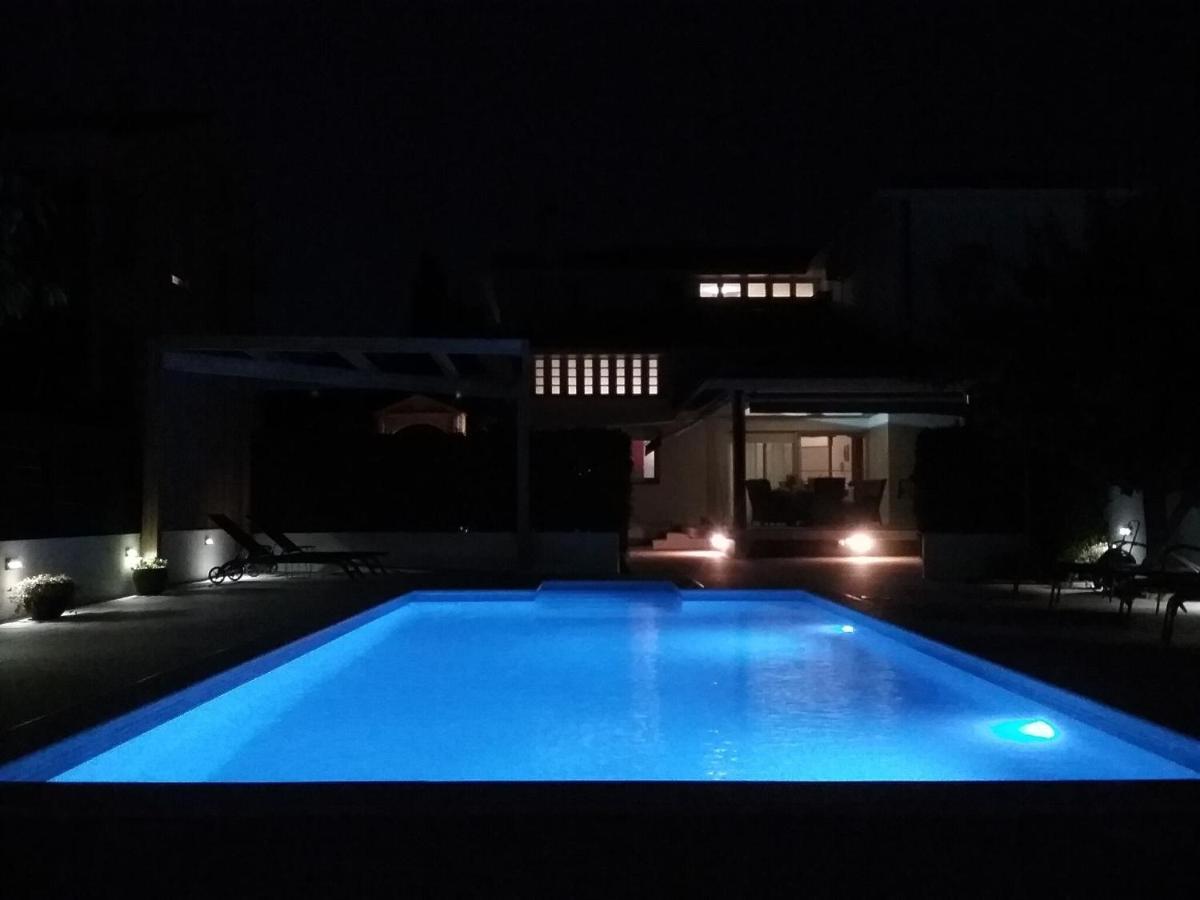 Gorgeous Seaside In With Swimming Pool * Zadar